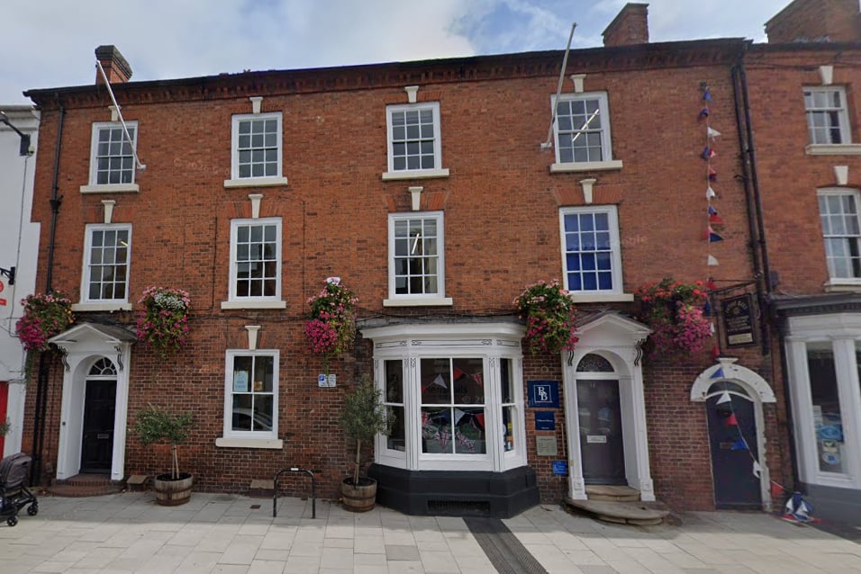 Newport Town Council confirms £310,000 purchase of High Street building and plan to move staff in