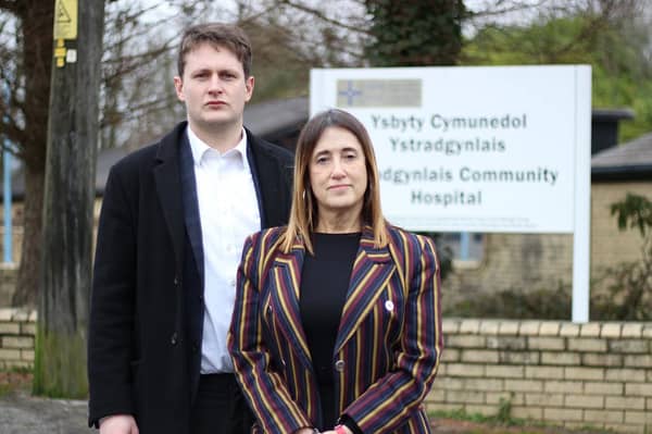 Brecon, Radnor and Cwm Tawe MP David Chadwick with Brycheiniog Tawe Nedd Senedd Member Jane Dodds at Ystradgynlais Hospital