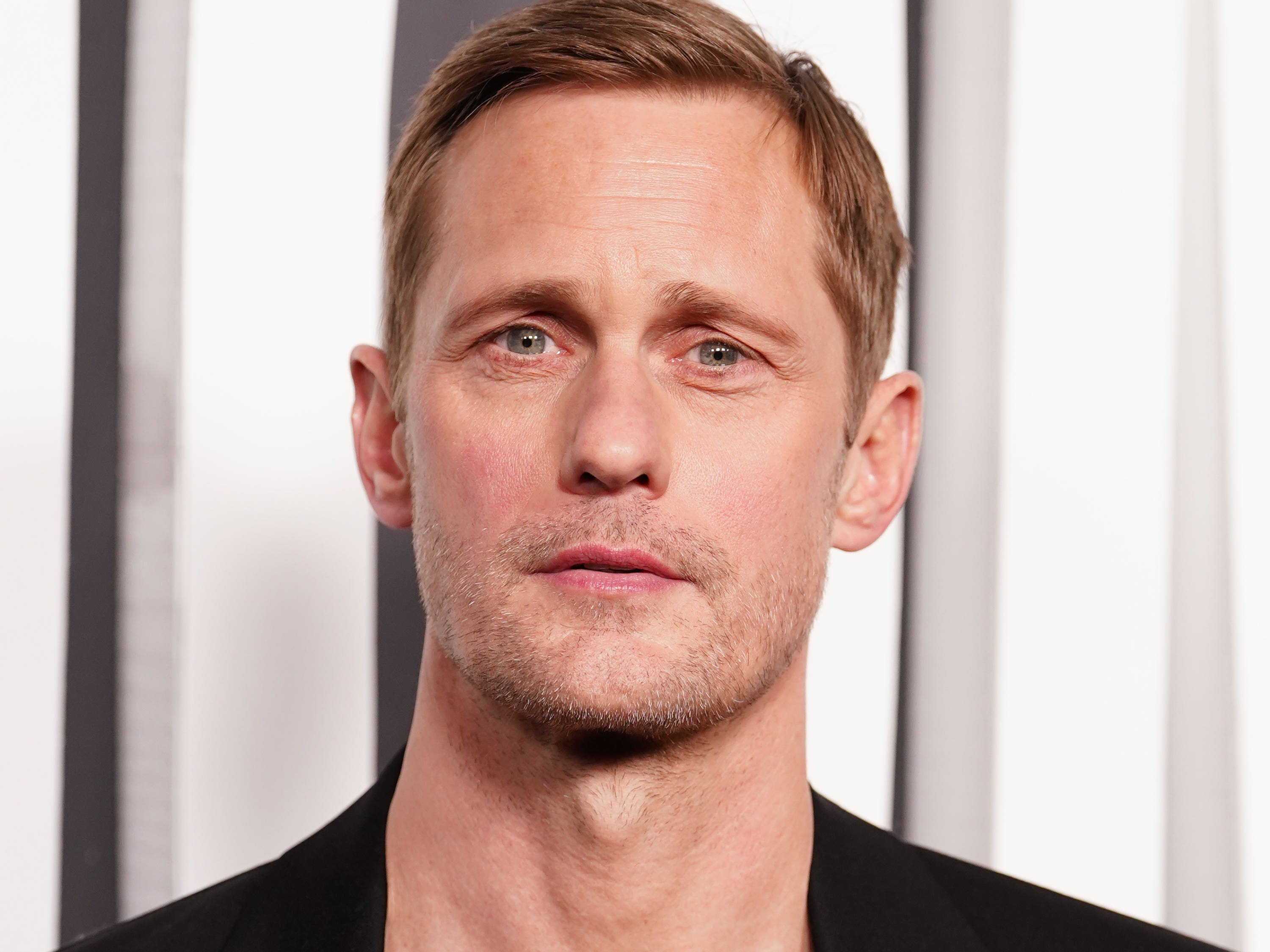 Alexander Skarsgard ‘stays away from social media opinions about himself’