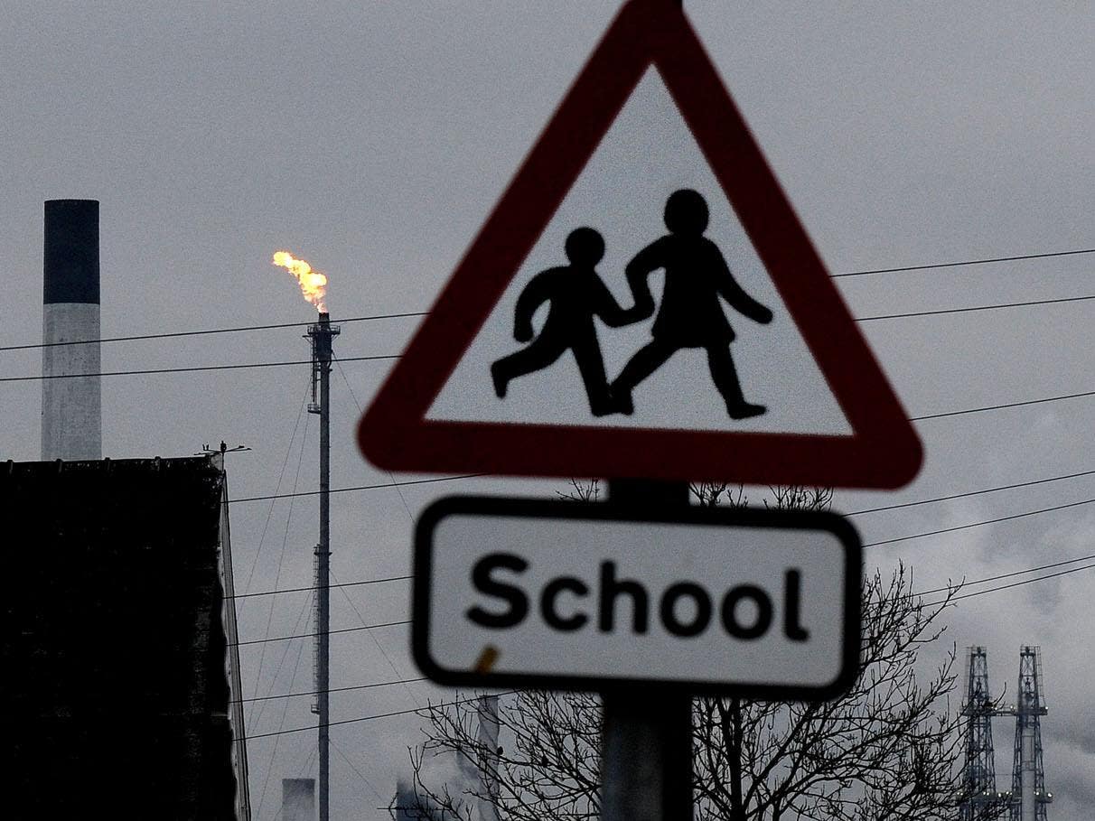 Police treating bomb threat sent to hundreds of schools as ‘hoax’