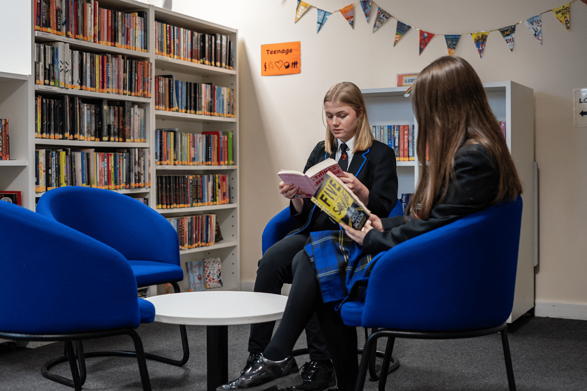 Neues Kapitel für die Schule in Newport: Die Umgestaltung der Bibliothek ...