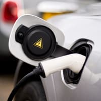 EV drivers no longer required to get planning permission for cross-pavement chargers under new rules