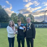 Teenager Ellis stuns Shropshire's top bowlers in Champion of Champions