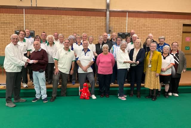 Following the afternoon game tour organiser £340 was presented to each of Llandrindod Wells Bowling Club & Friends' chosen charities - Ken Price to Hope House Children’s Hospice and Ann Edwards to The Bracken Trust. The representatives of both charities, Bill Morgan for Hope House and Lisa Griffiths, chief executive of The Bracken Trust and Pam Morris, thanked the Mid Wales bowlers for their contributions.
