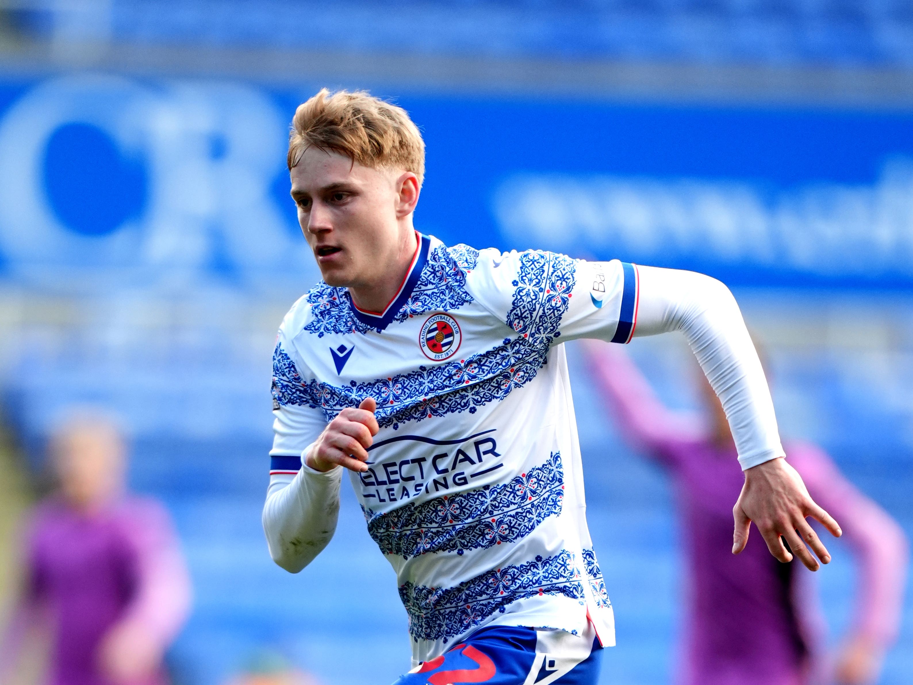 Paddy Lane strike sends Reading into play-off places