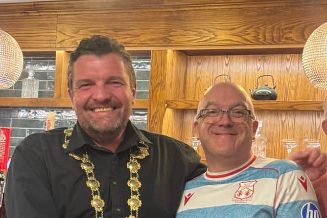 Mayor Peter Jones with Simon Metcalf from the Red Lion in Ellesmere