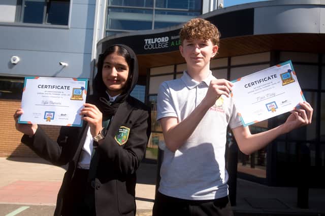 (L-R) Year 9 pupils Safia Shukaari and Maks Medej took part in the pilot at Telford College.