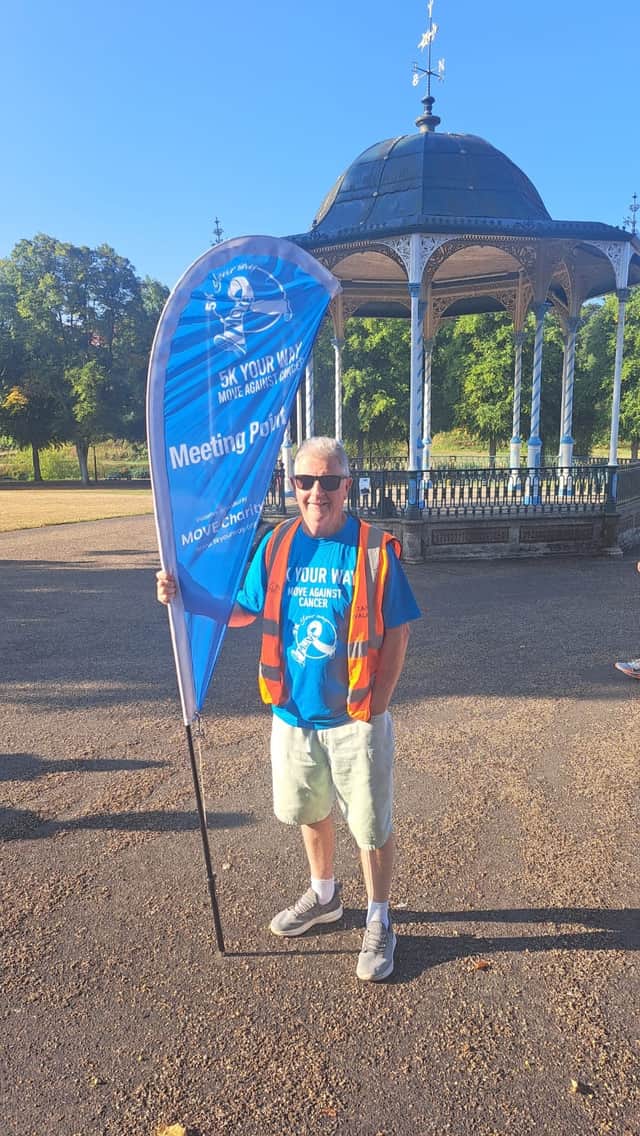 Flag bearer, Derek