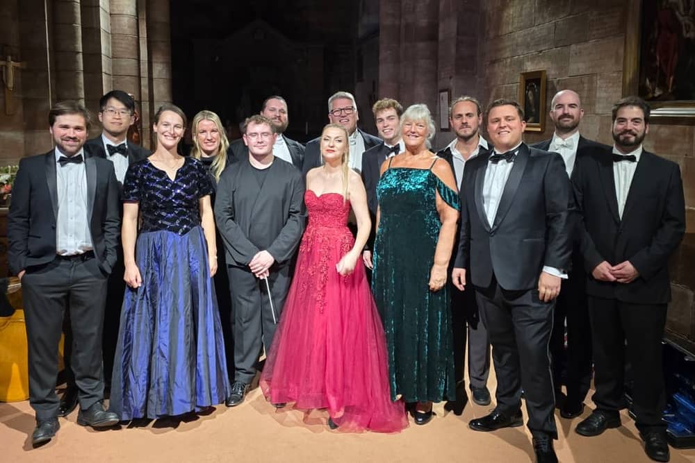 The cast of La Fanciulla del West