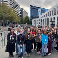 Pontesbury Guides enjoy live music at Wembley concert