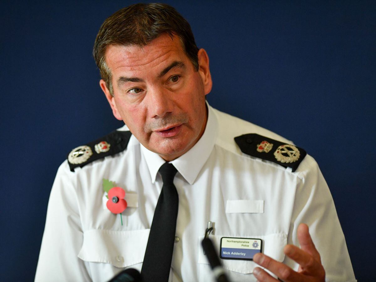 Police chief faces potential criminal charges over war medal claims 