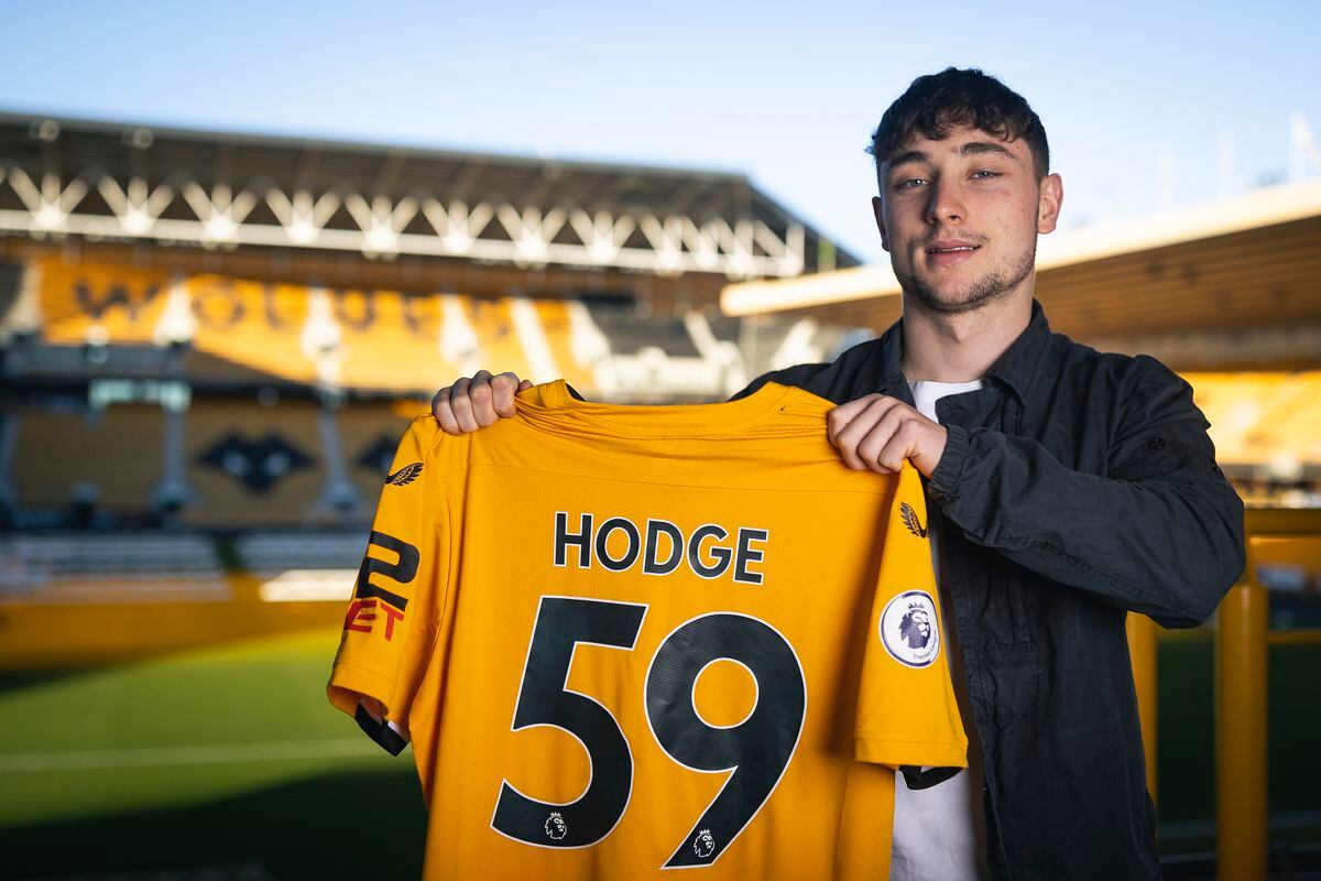 Joe Hodge signs a new contract with Wolves (Getty)