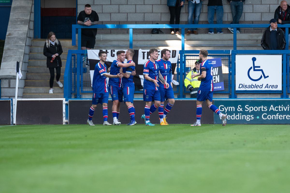 Chasetown FC celebrating there first goal (Pic: Kieren Griffin Photography).