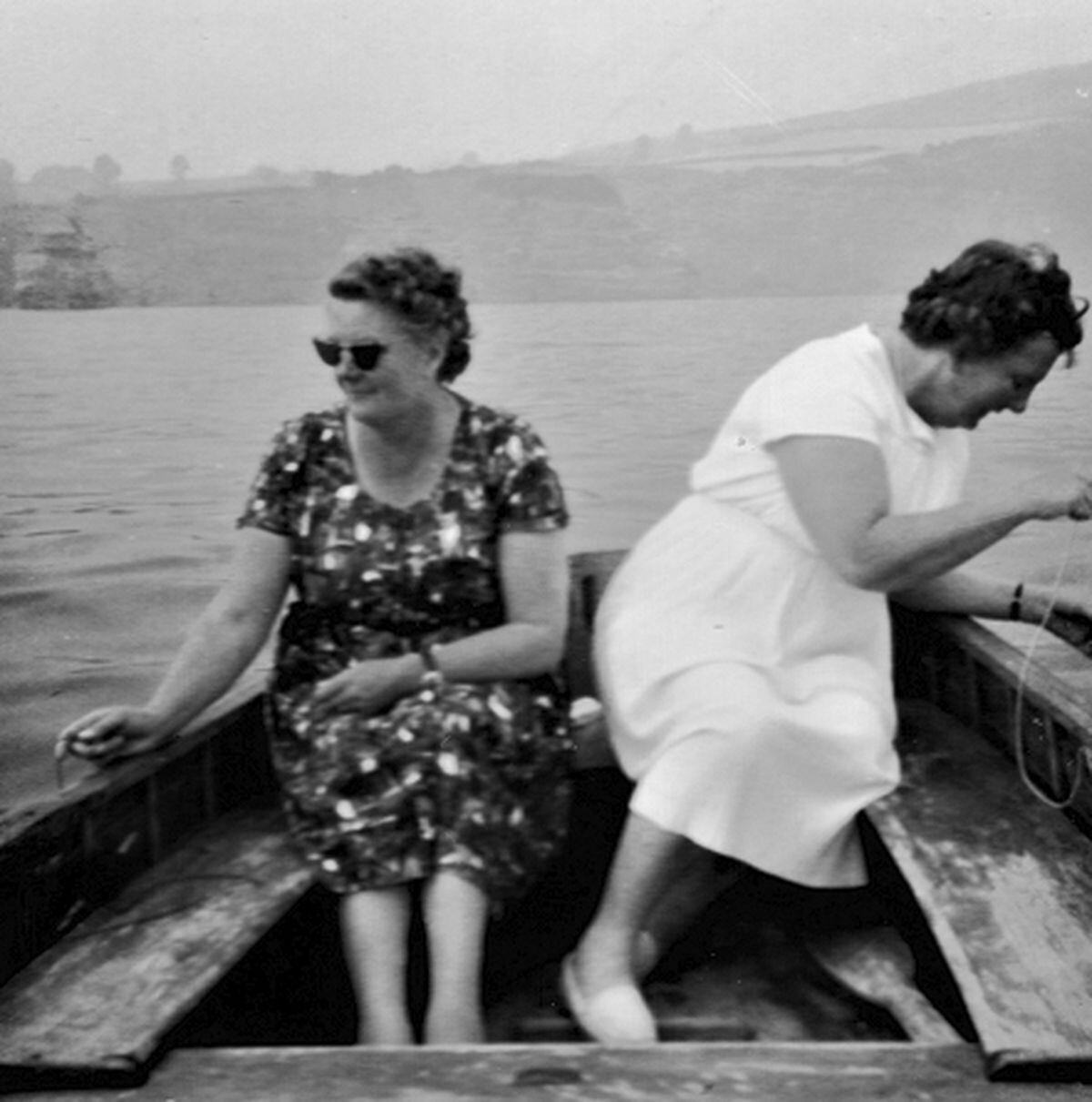 Derek's mum Jean and her sister Dorothy Campbell, known as "Peta," try their hand in Ladram Bay, Devon.