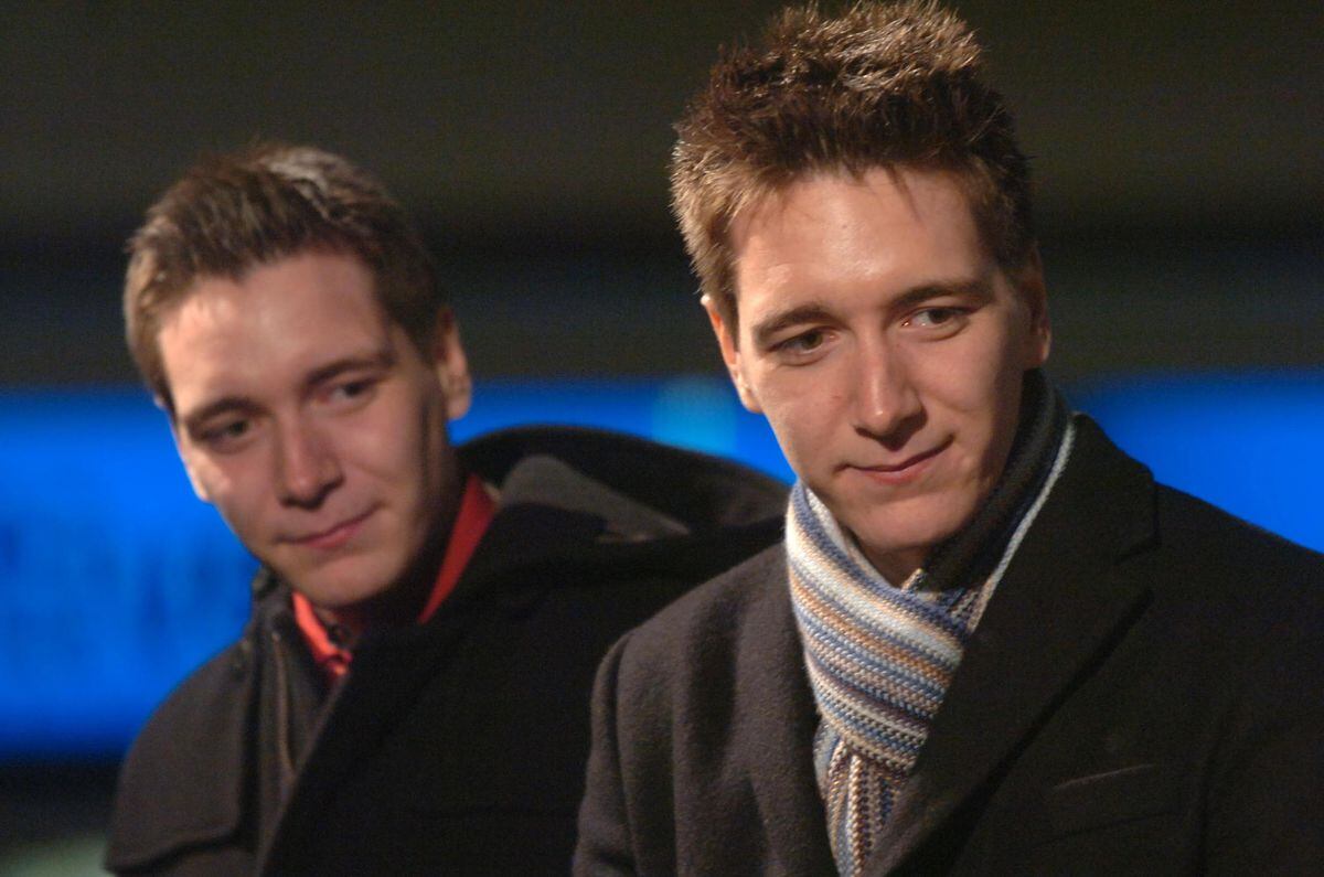  COPYRIGHT EXPRESS & STAR...27/11/2008.....WALSALL.......PIC STEVE LEATH....
 
Pic in Walsall of Christmas Ligh Switch on.   James Phelps and Oliver Phelps from the Harry Potter films.