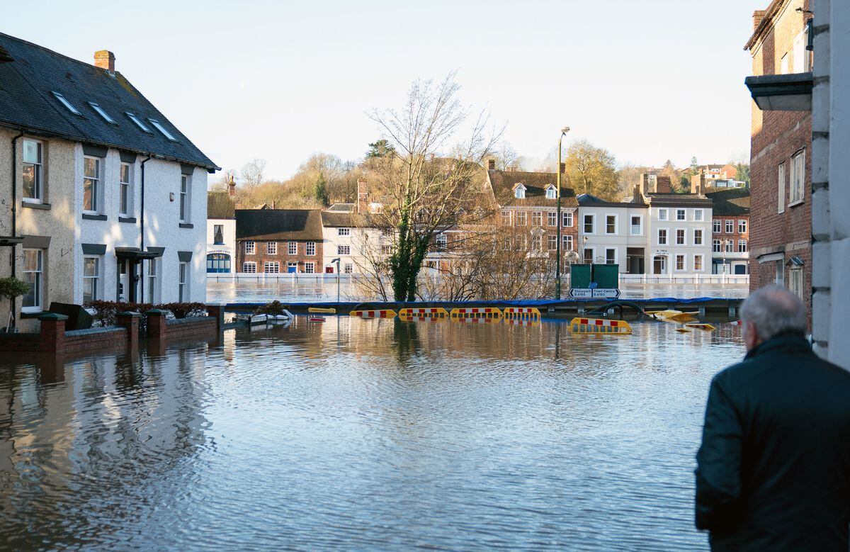 Flood defences breached in Bewdley