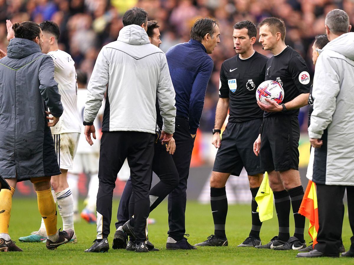              Wolverhampton Wanderers manager Julen Lopetegui speaks to referee Michael Salisbury after the final whistle