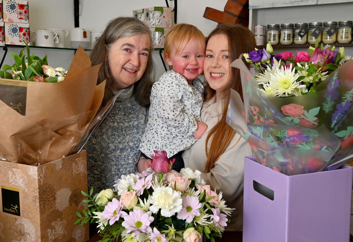 Three-generation Nichola with mom Julie and daughter Millie