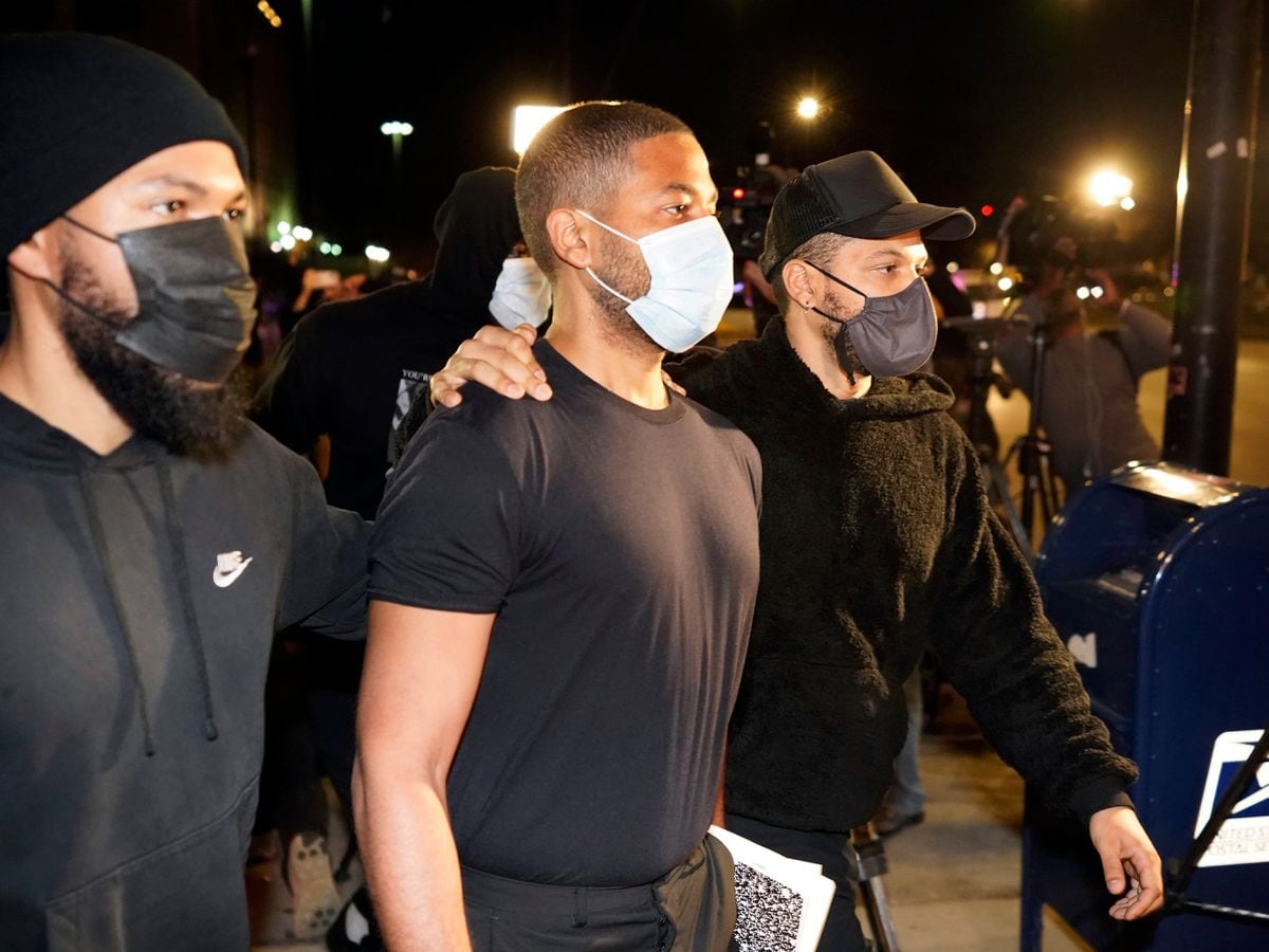 Actor Jussie Smollett, centre, leaves the Cook County Jail