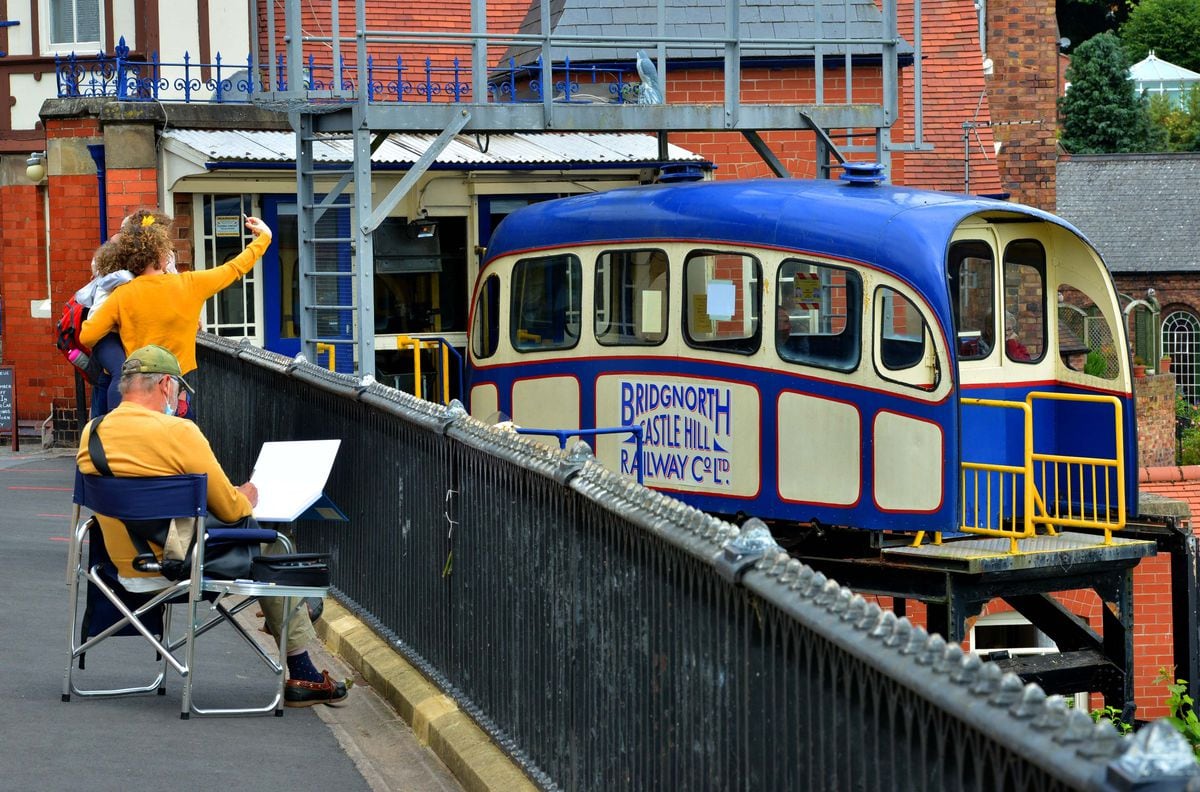 The Cliff Railway reopens