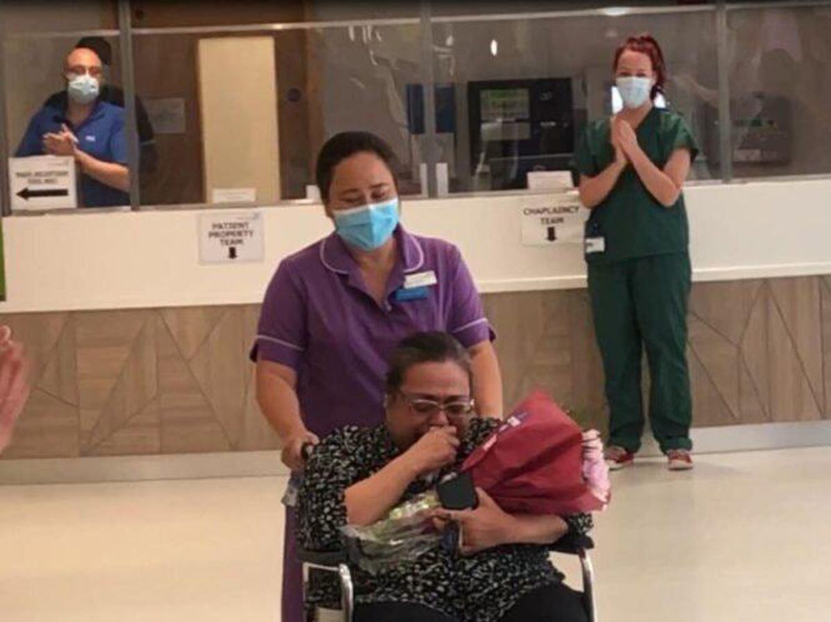 Ayesha Orlanda is clapped by hospital staff