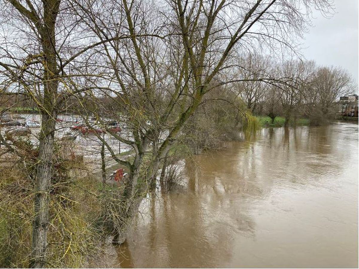 Water levels are rising on the Severn in Shrewsbury