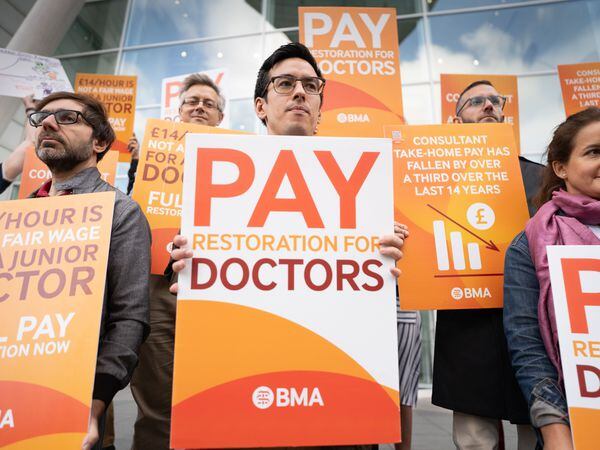 Junior doctors and consultants striking