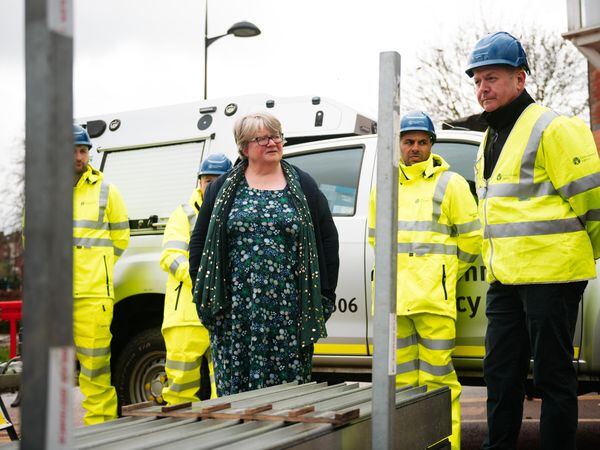 Environment Minister Therese Coffey visited Frankwell in Shrewsbury where she met Environment Agency staff
