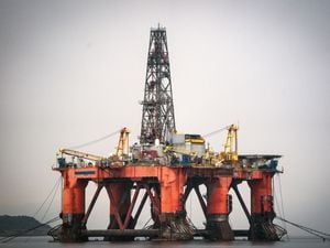 Oil rigs Ã¢ÂÂ Cromarty Firth
