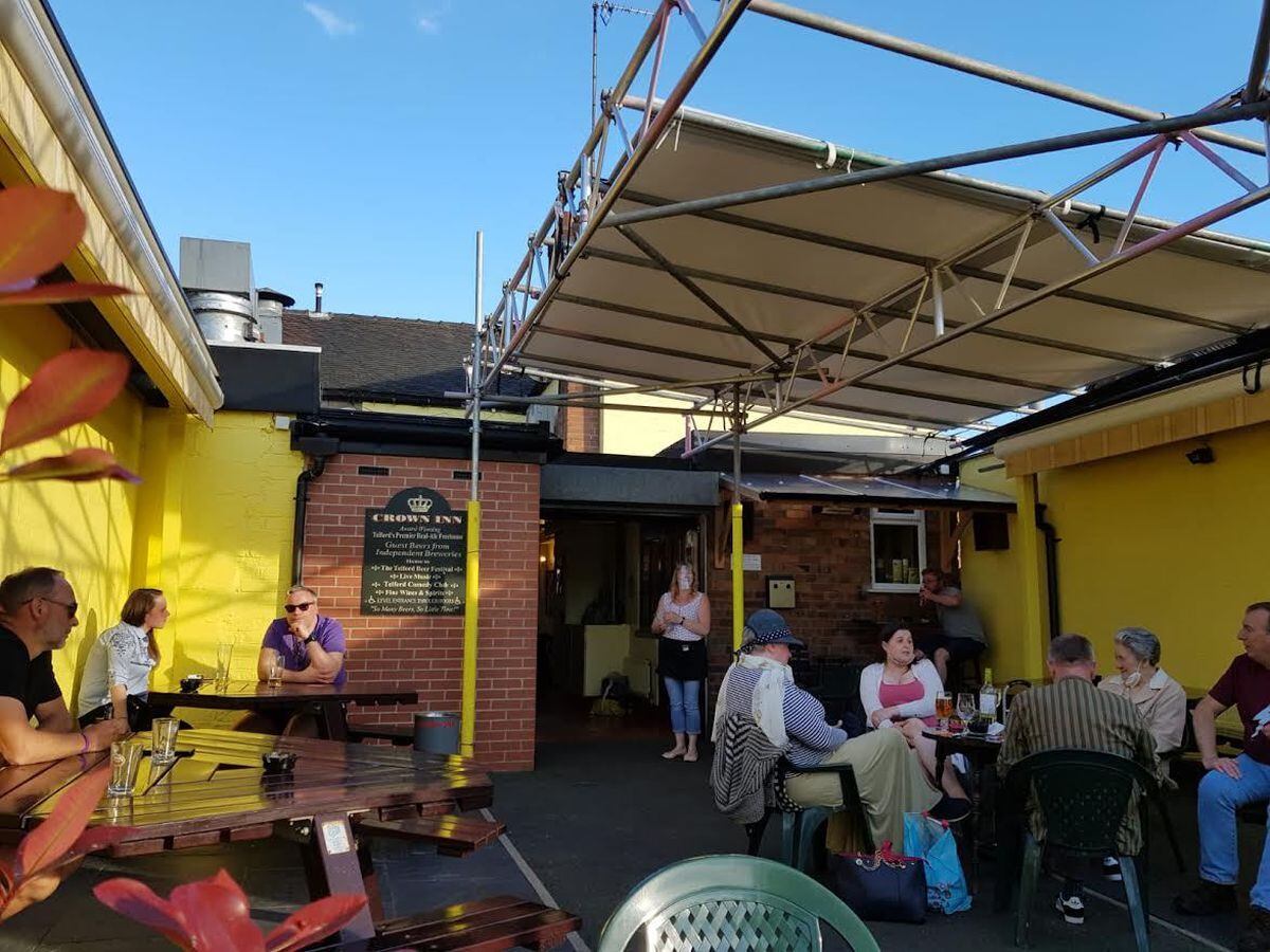 The outdoor entertainment area at The Crown Inn, Oakengates