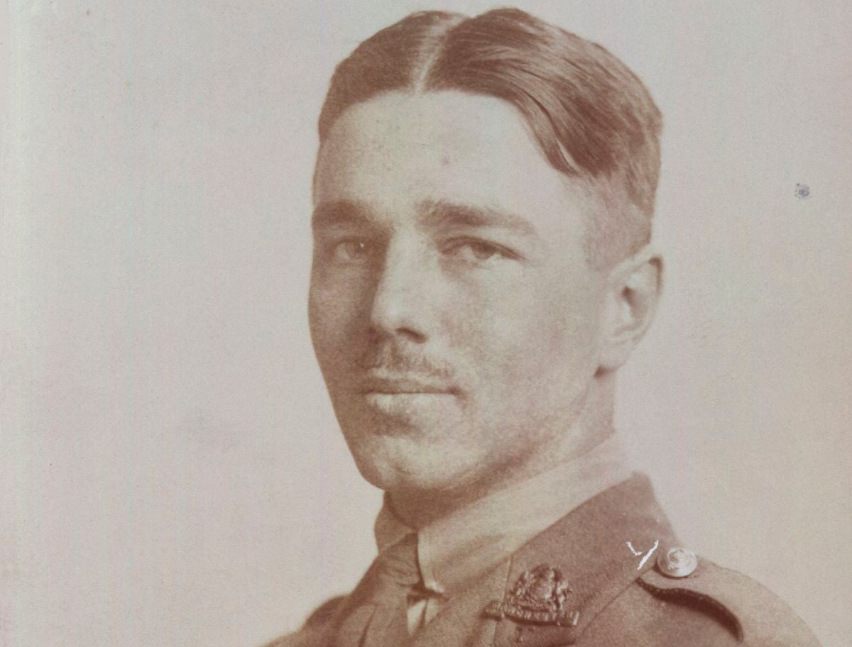 Wilfred Owen: Shropshire poet's words to feature on £2 coin