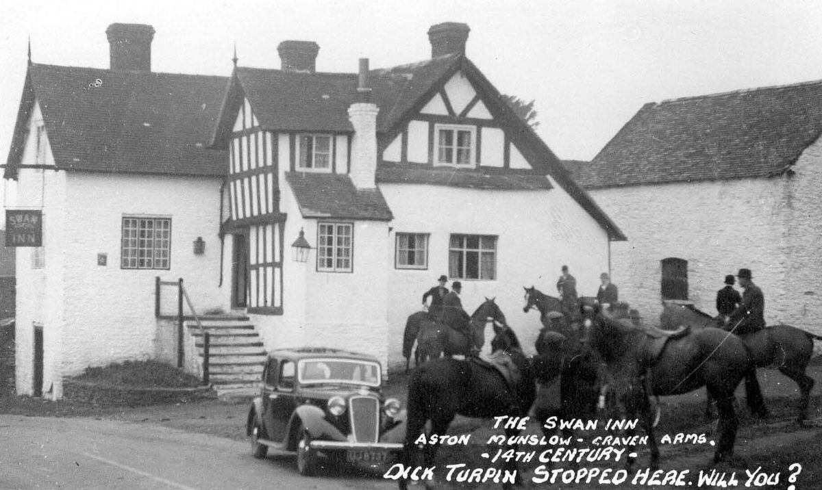 The Swan Inn, a 14th century inn postcard claiming 'Dick Turpin stopped here'. Card from Ray Farlow, postcard collector.