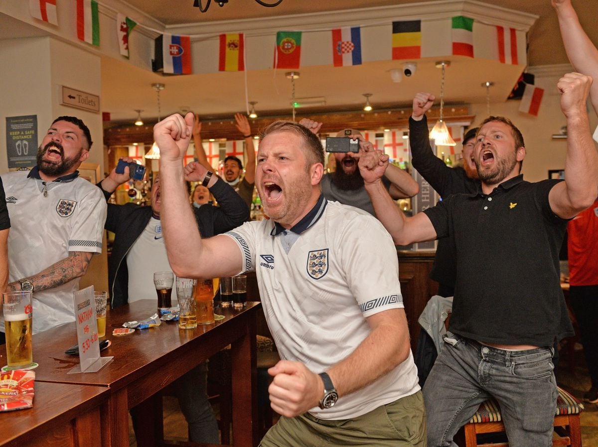 England football fever as pubs booming for Euro 2020 - Shropshire Star