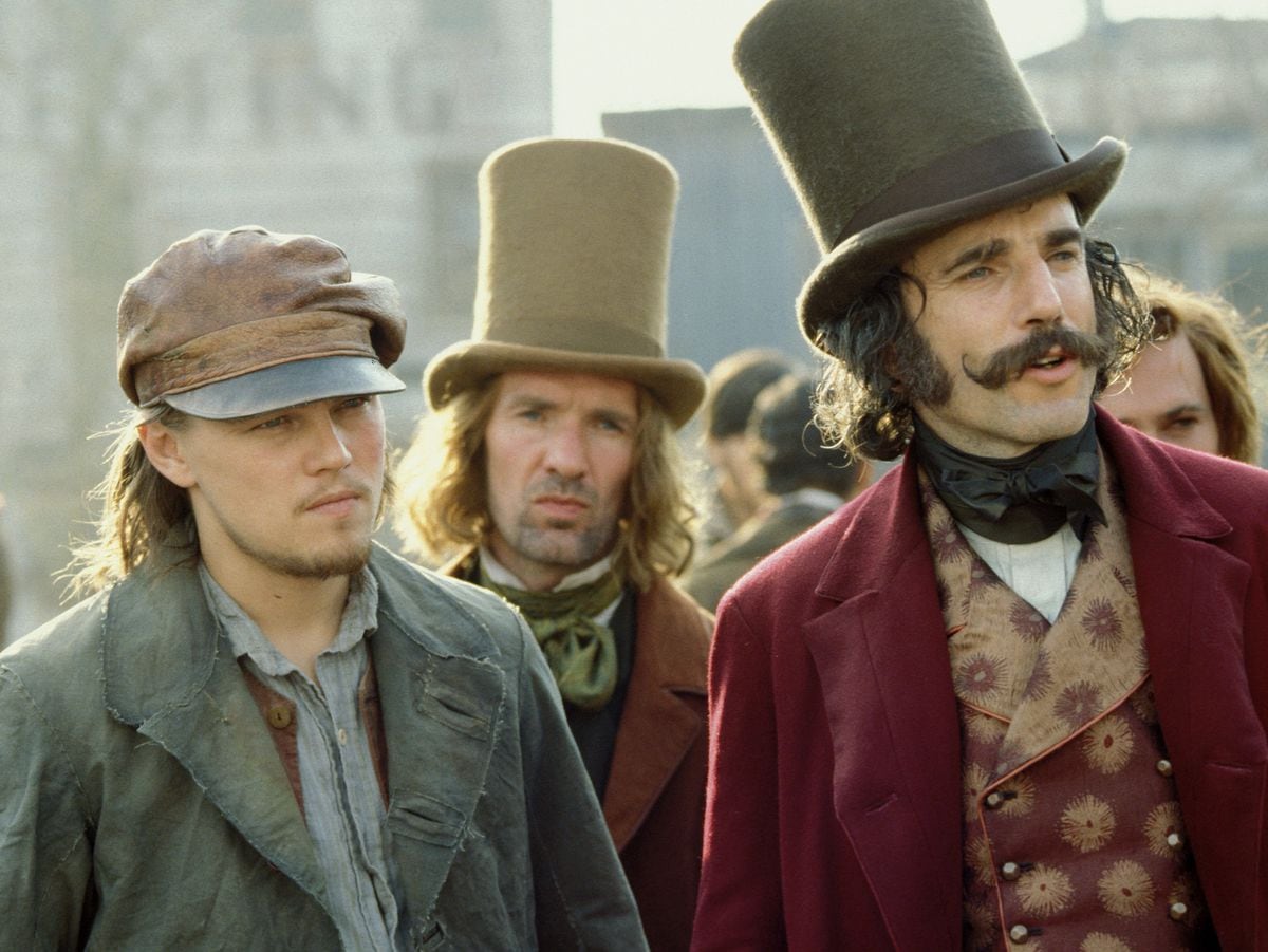 Leonardo DiCaprio and Daniel Day-Lewis in Gangs of New York, 2002.