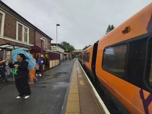 Rail delays between Shrewsbury and Wolverhampton