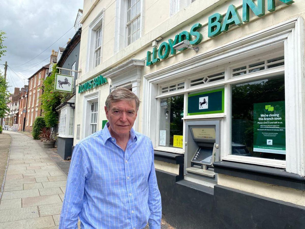 Philip Dunne MP held talks over keeping the bank open