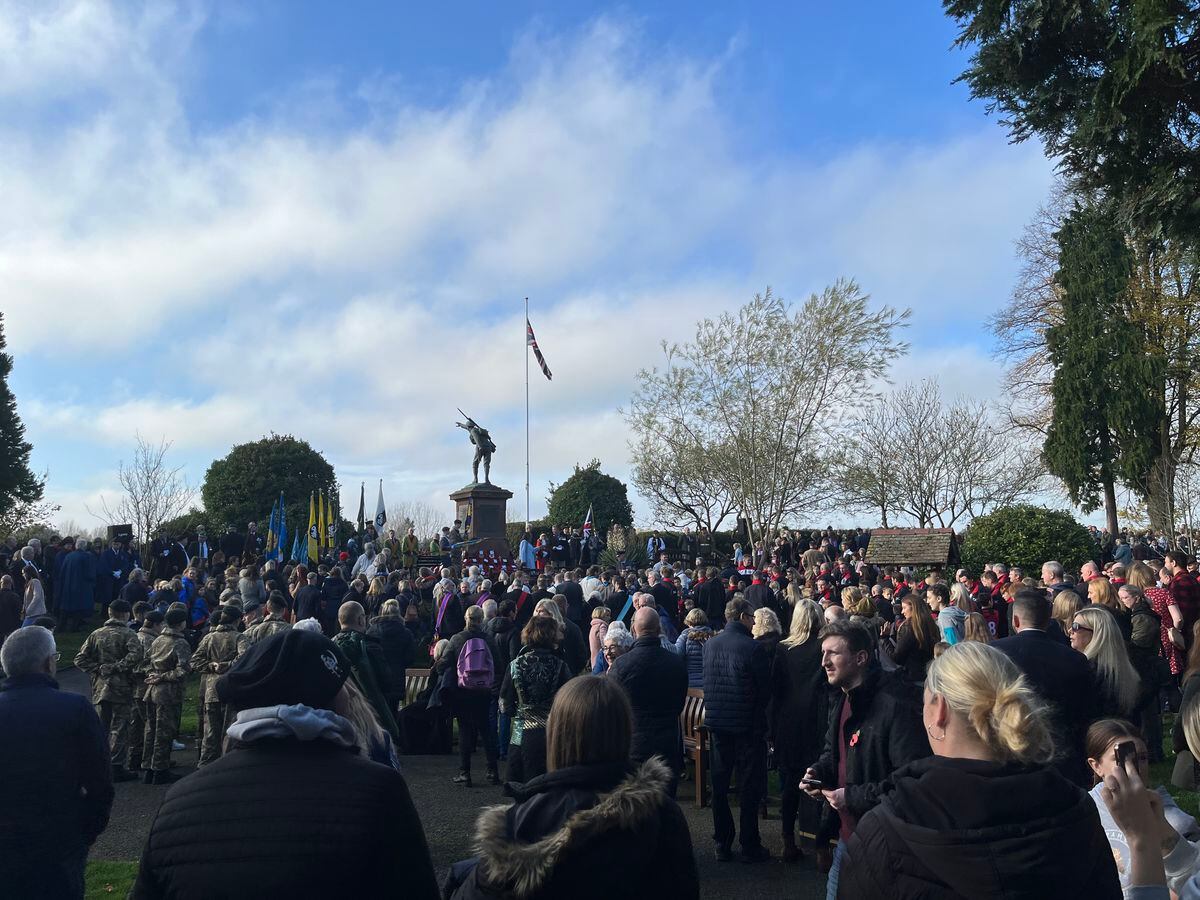 Hundreds gather for Remembrance Sunday at Bridgnorth Castle Grounds