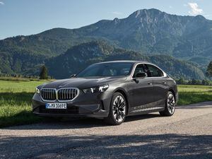 BMW expands 5 Series line-up with new plug-in hybrids