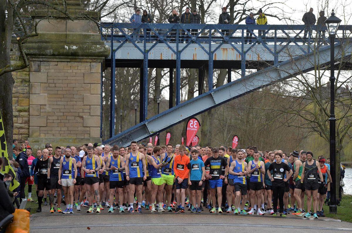 The start line in the Quarry for the Shrewsbury 10k 2022