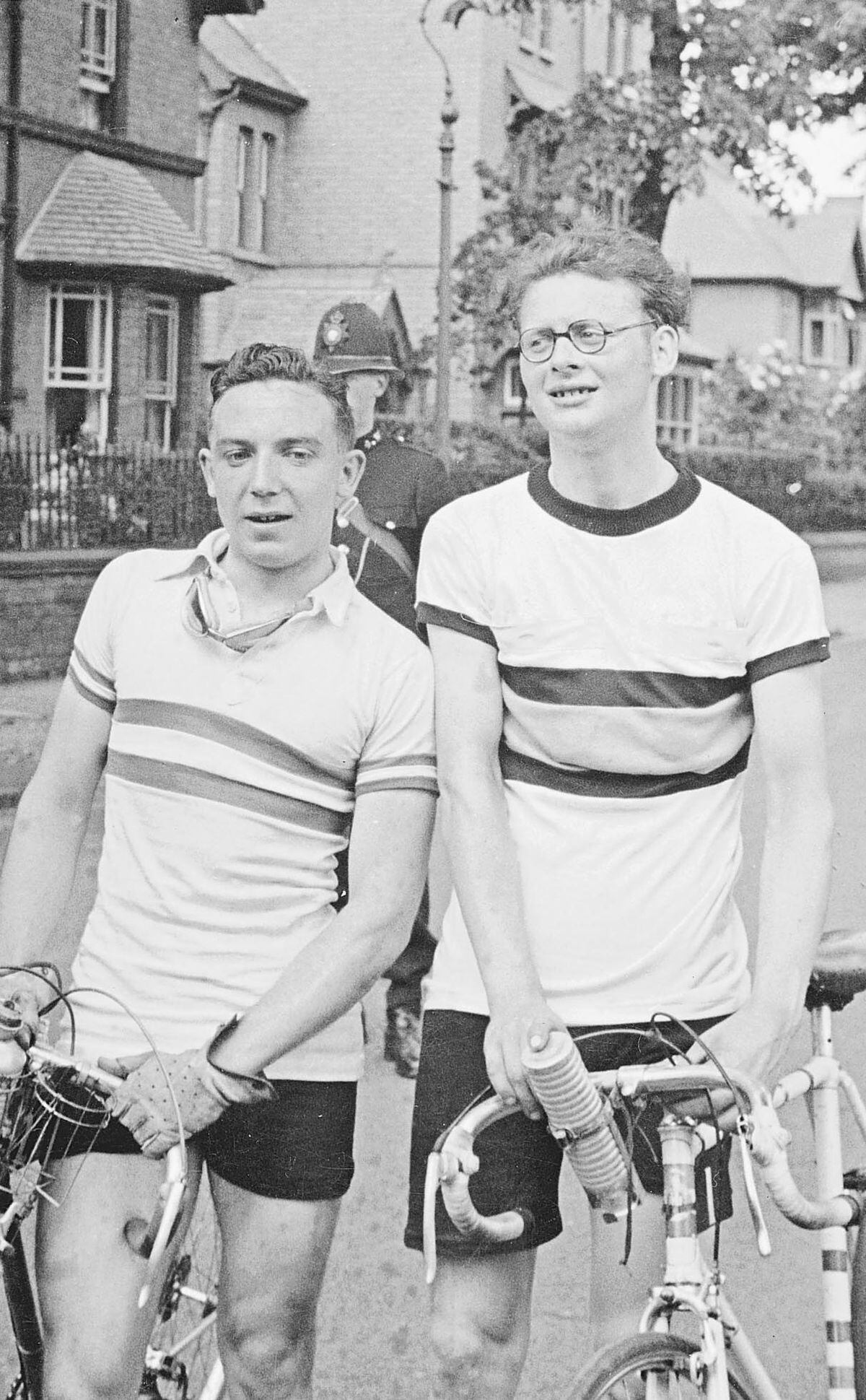 Albert Price and Cecil Anslow took the top two places in the 1942 Llangollen-Wolverhampton cycle race