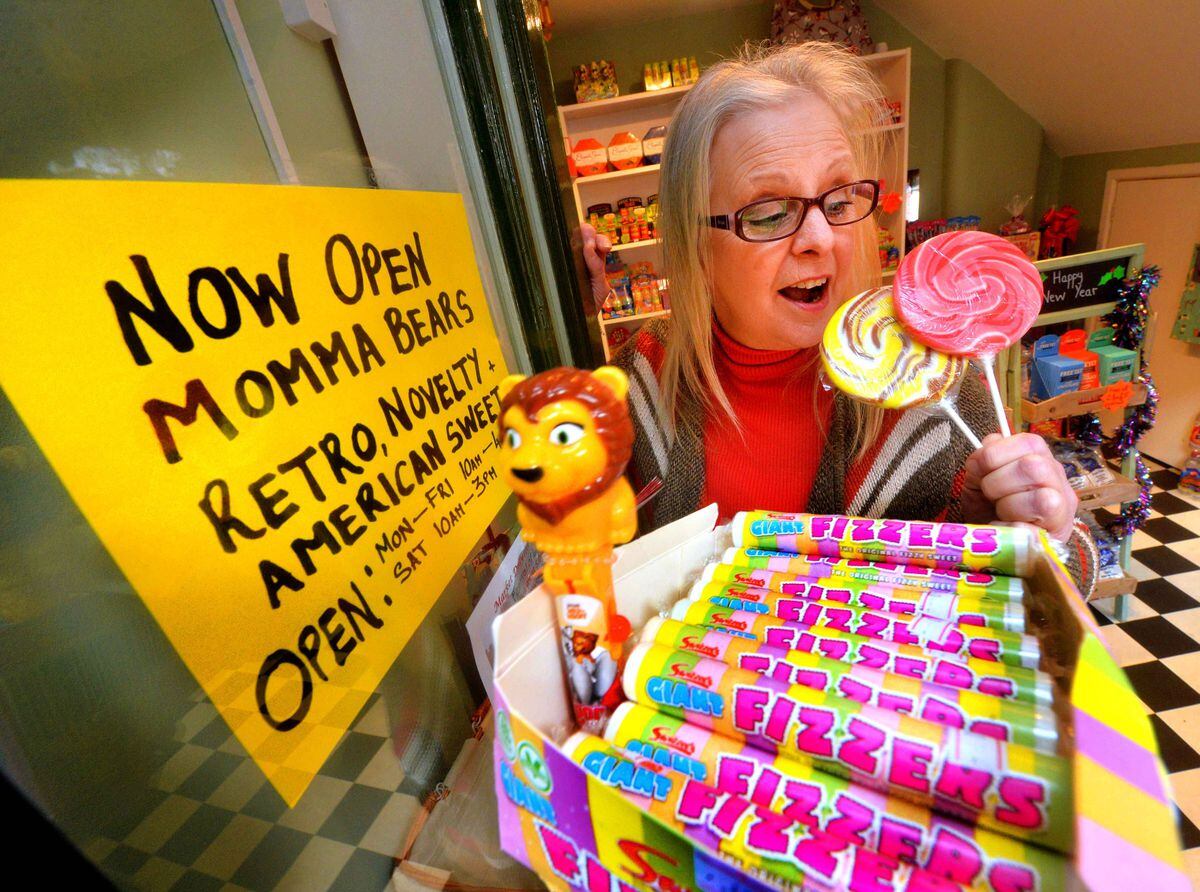 NORTH COPYRIGHT SHROPSHIRE STAR STEVE LEATH 18/11/2022..Pics in Market Drayton at Momma Bears (a new Sweet Shop), and pictured is owner: Lynda Williams..