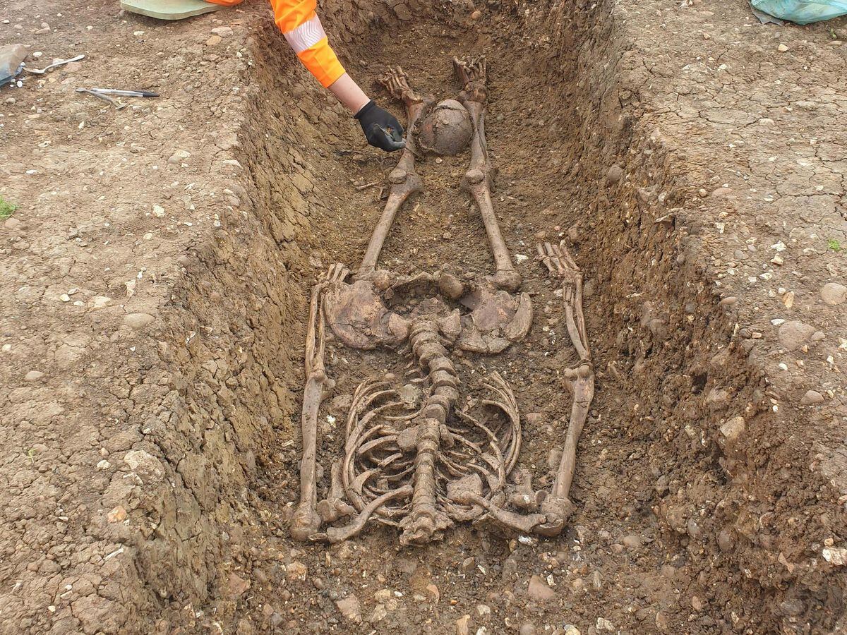 HS2 archaeologists have exhumed around 425 bodies buried in a Roman town on the route of the high-speed railway (HS2/PA)
