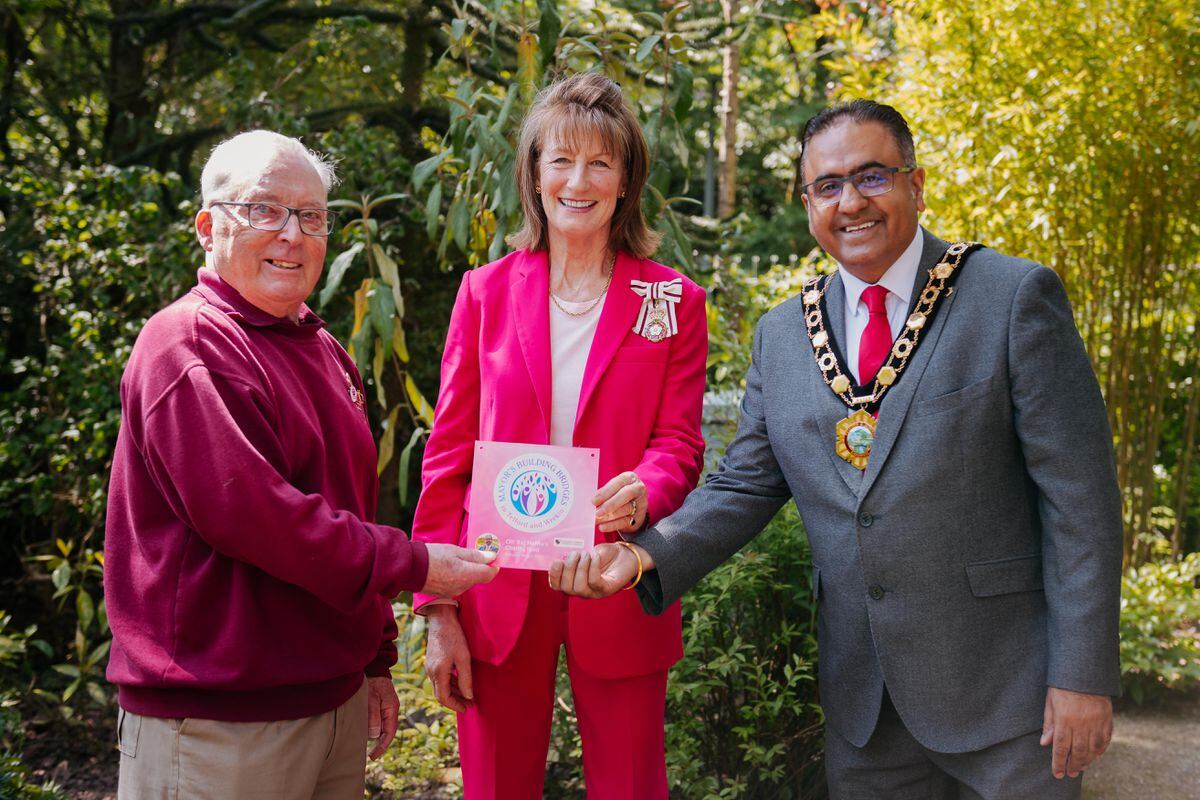 The Lord Lieutenant of Shropshire, Anna Turner, with the Chairman of The Friends of Telford Town Park, Chris Pettman, and Telford Mayor, Councillor Raj Mehta.