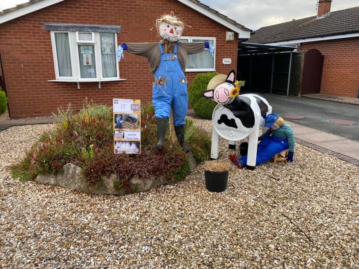 7 Trentham road (scarecrow and scarecow)