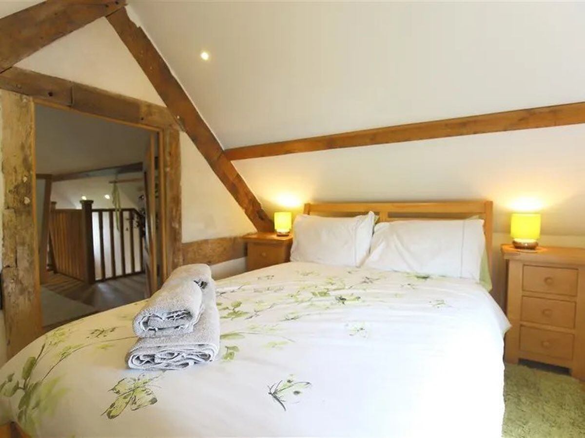 The Shooting Folly: the bedroom. Photo: Sykes Holiday Cottages.