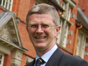 Dr David Llewellyn, CBE