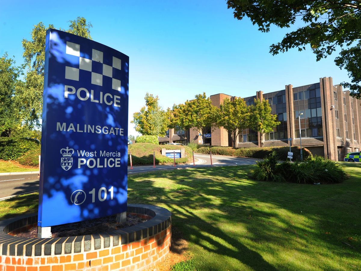 LAST PIC  /  DAVID HAMILTON PIC / SHROPSHIRE STAR 27/9/20 GV Malinsgate Police Station, Telford..