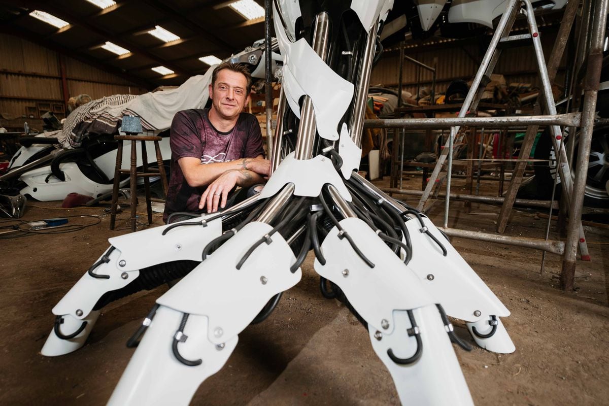 Sculptor artist Luke Kite creates a new robotic sculpture for the British Ironwork Center in Oswestry