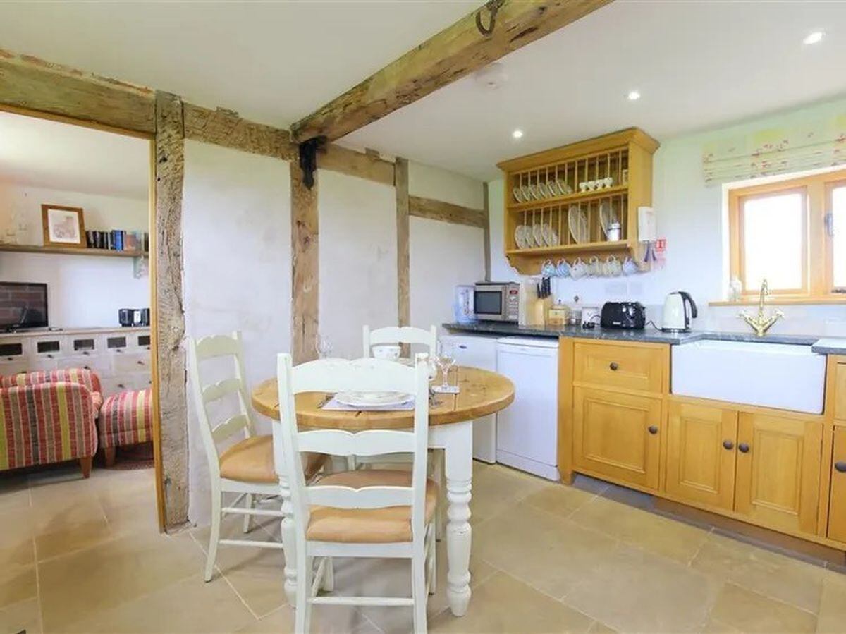 The Shooting Folly: the kitchen. Photo: Sykes Holiday Cottages.