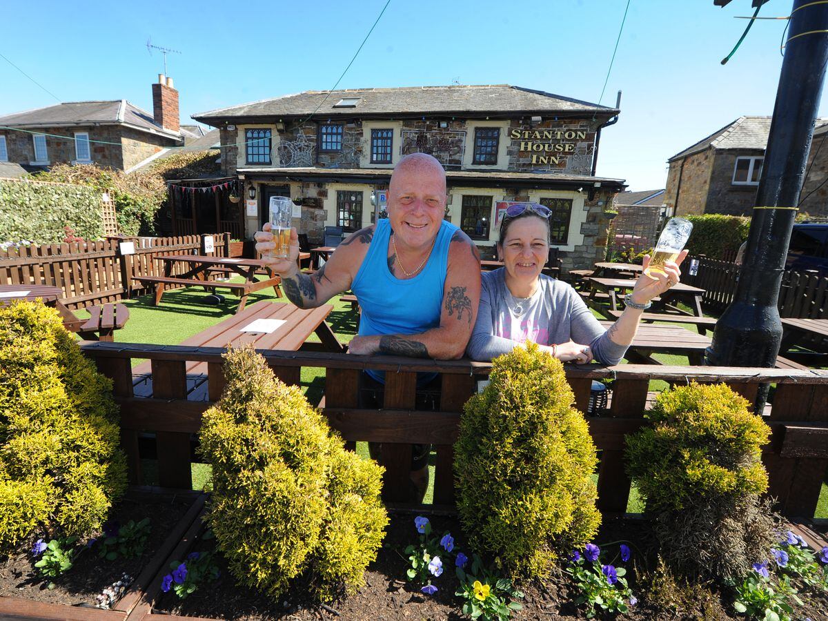 BORDER PIC / DAVID HAMILTON PIC / SHROPSHIRE STAR PIC 22/4/21 Getting ready to welcome drinkers back to their beer garden, converted from an old car park, landlord Mark Jones, and landlady Chelly Jones, at Stanton House Inn, Chirk, Wrexham..